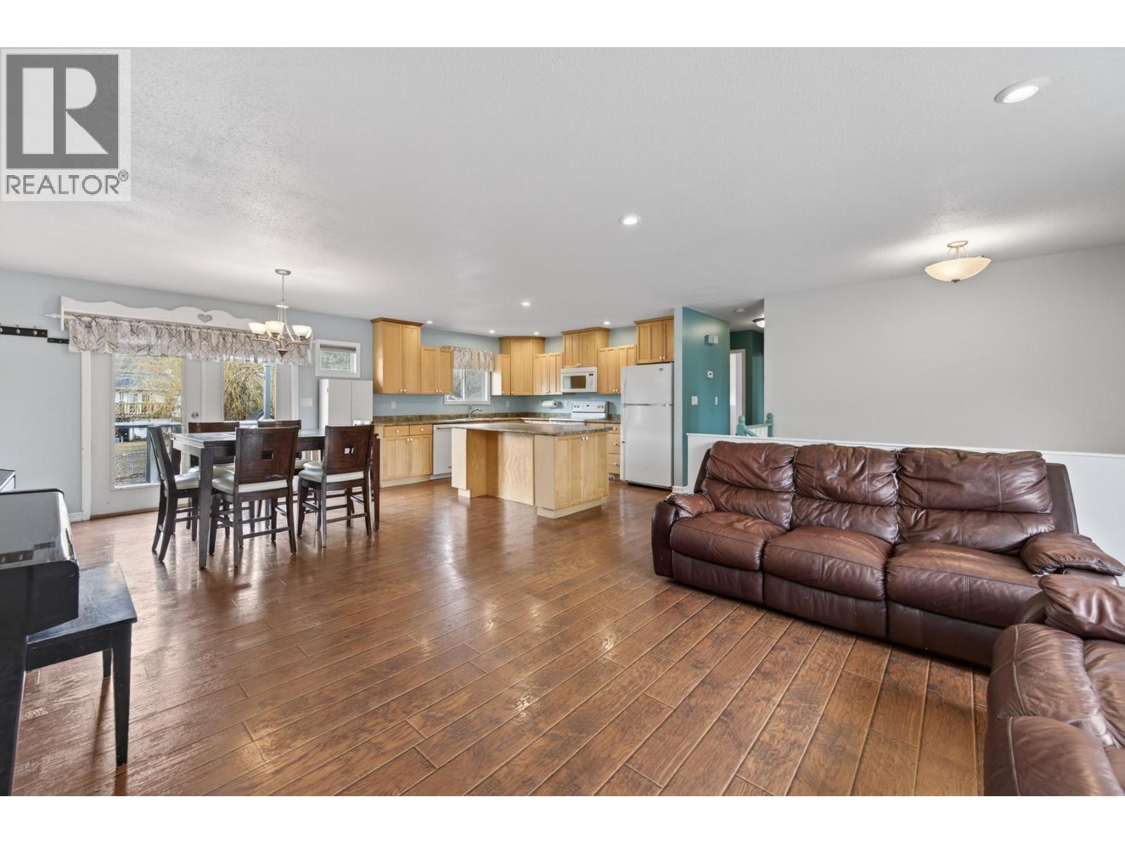 2351 Chapman Street, Merritt