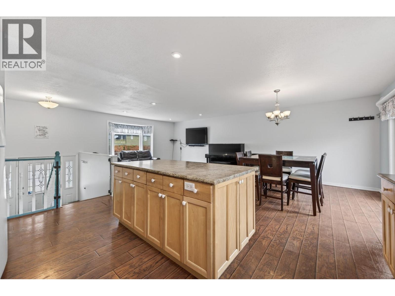 2351 Chapman Street, Merritt