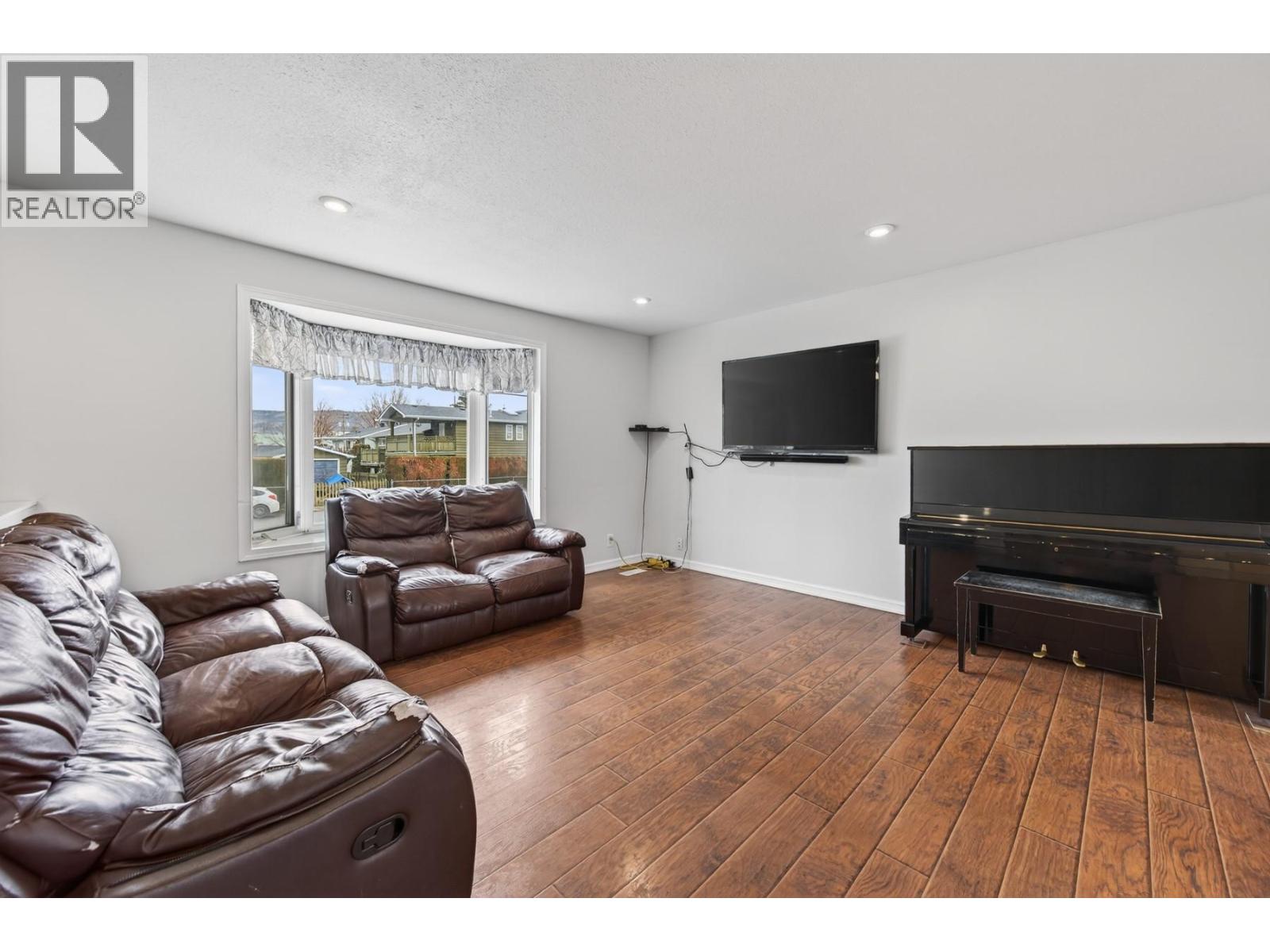 2351 Chapman Street, Merritt