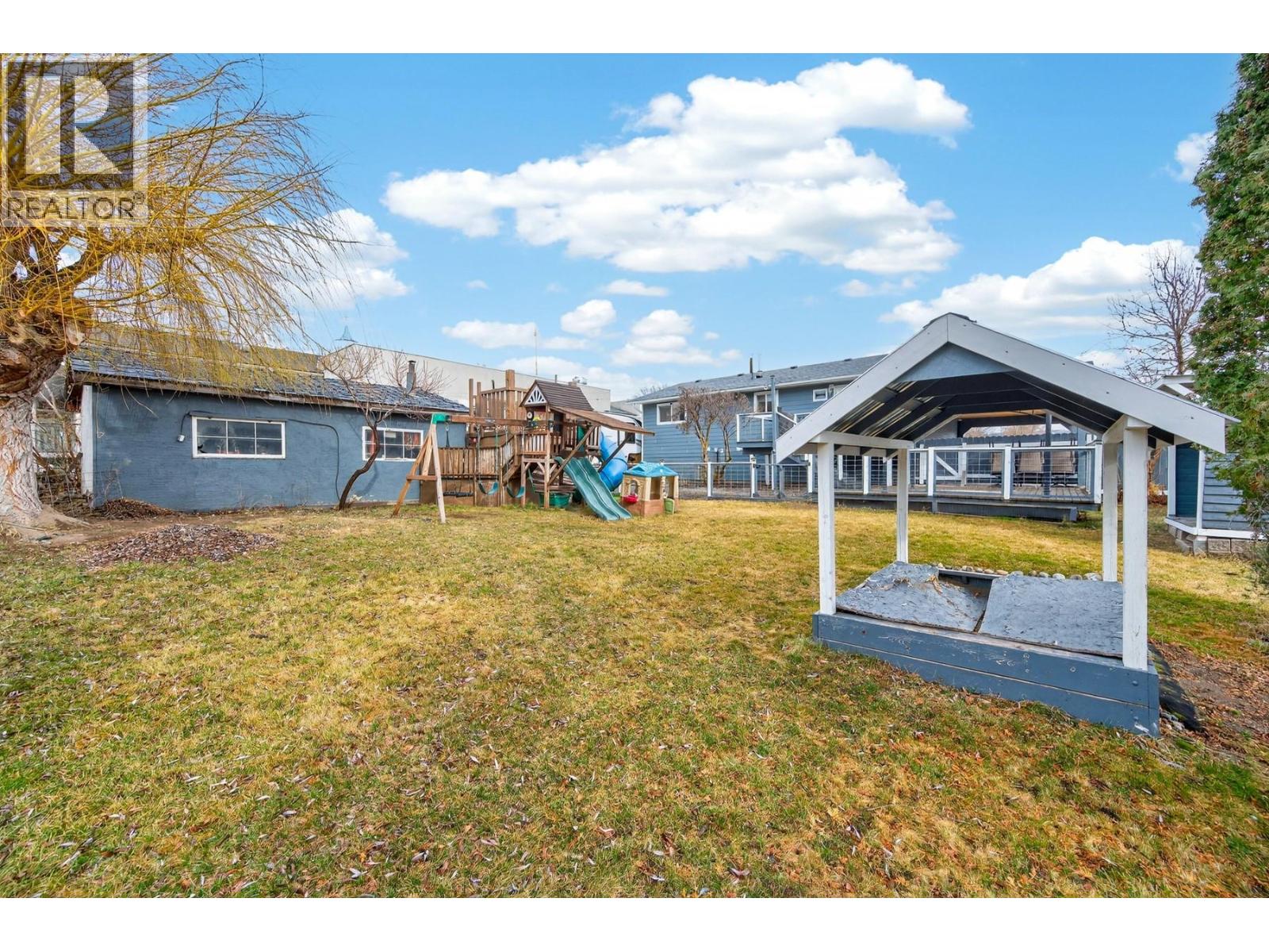 2351 Chapman Street, Merritt