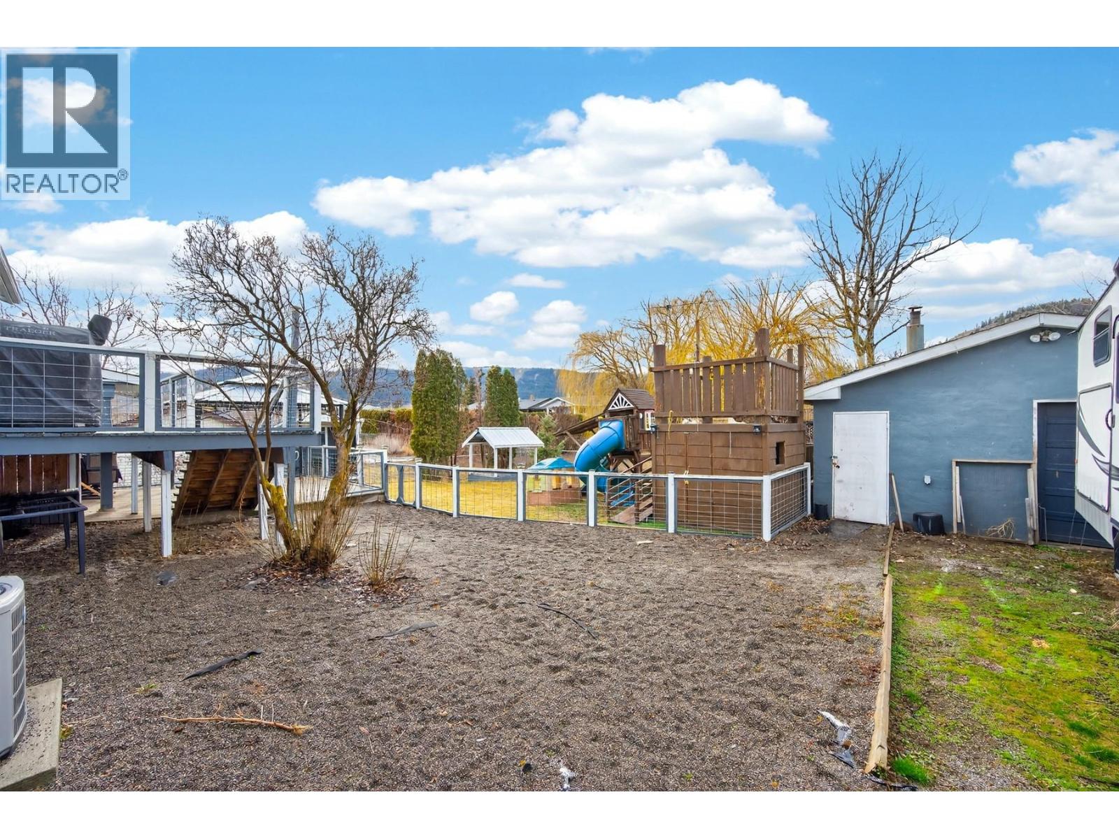 2351 Chapman Street, Merritt