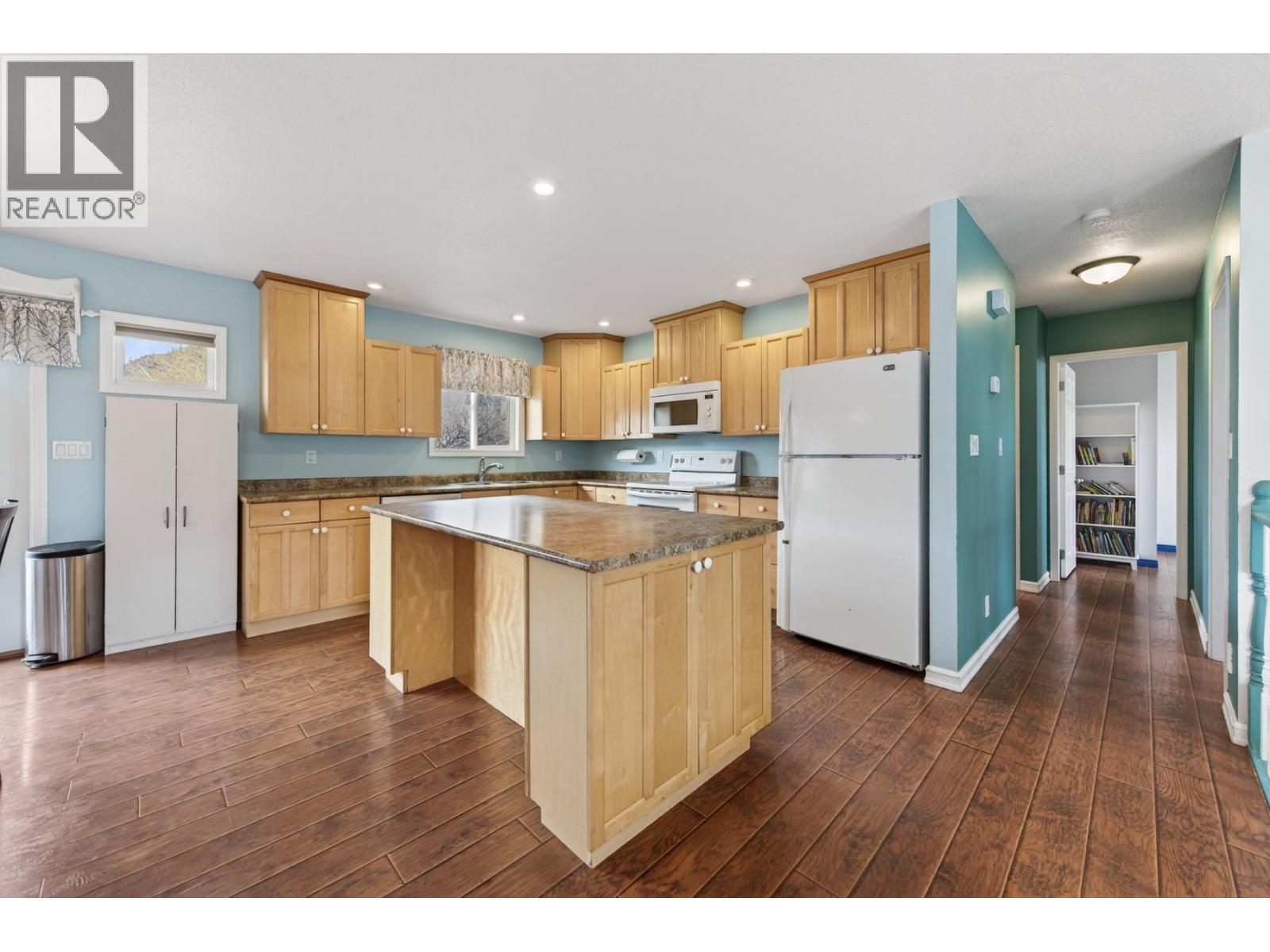 2351 Chapman Street, Merritt