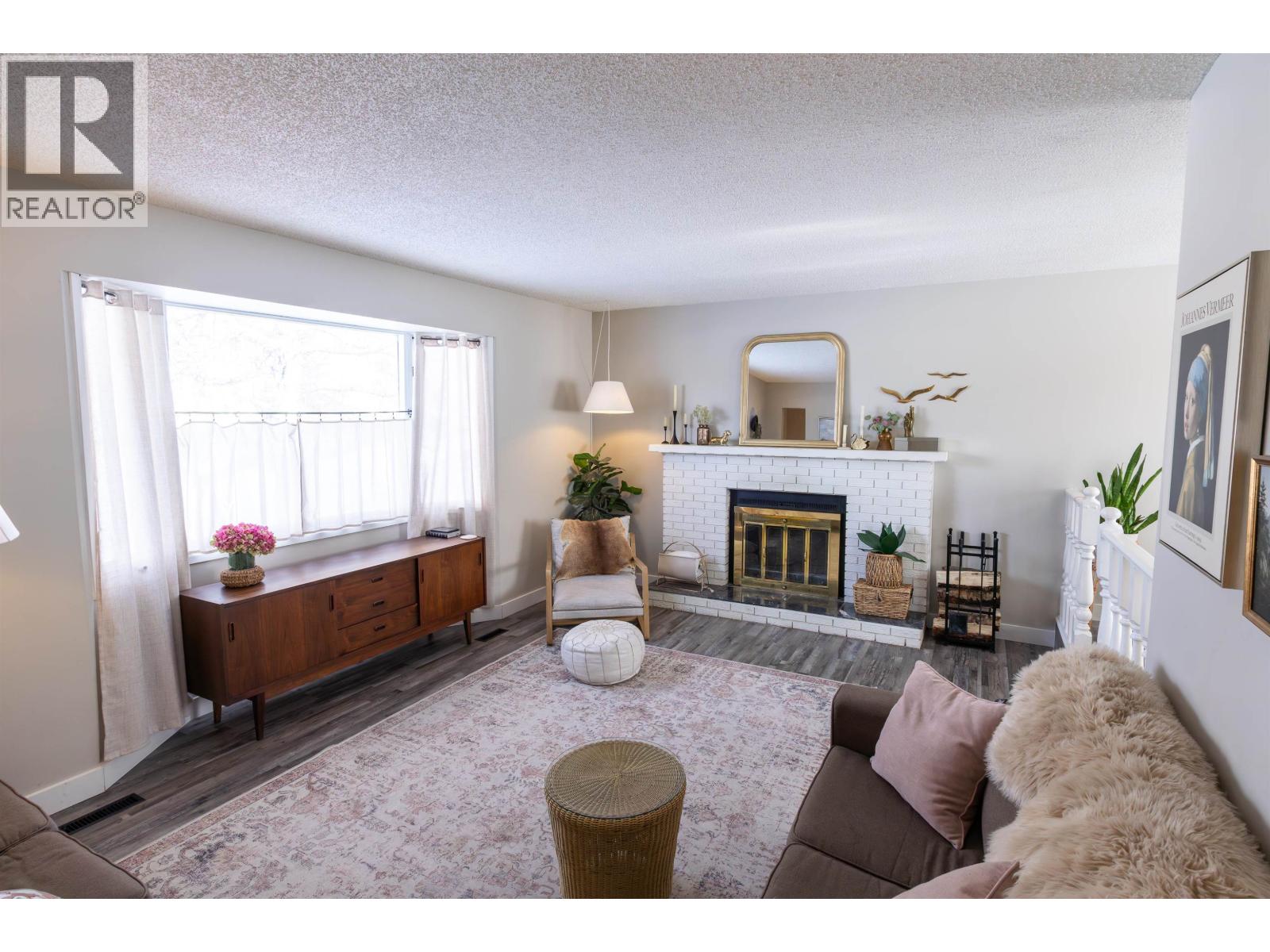 10511 113 AVENUE - 9