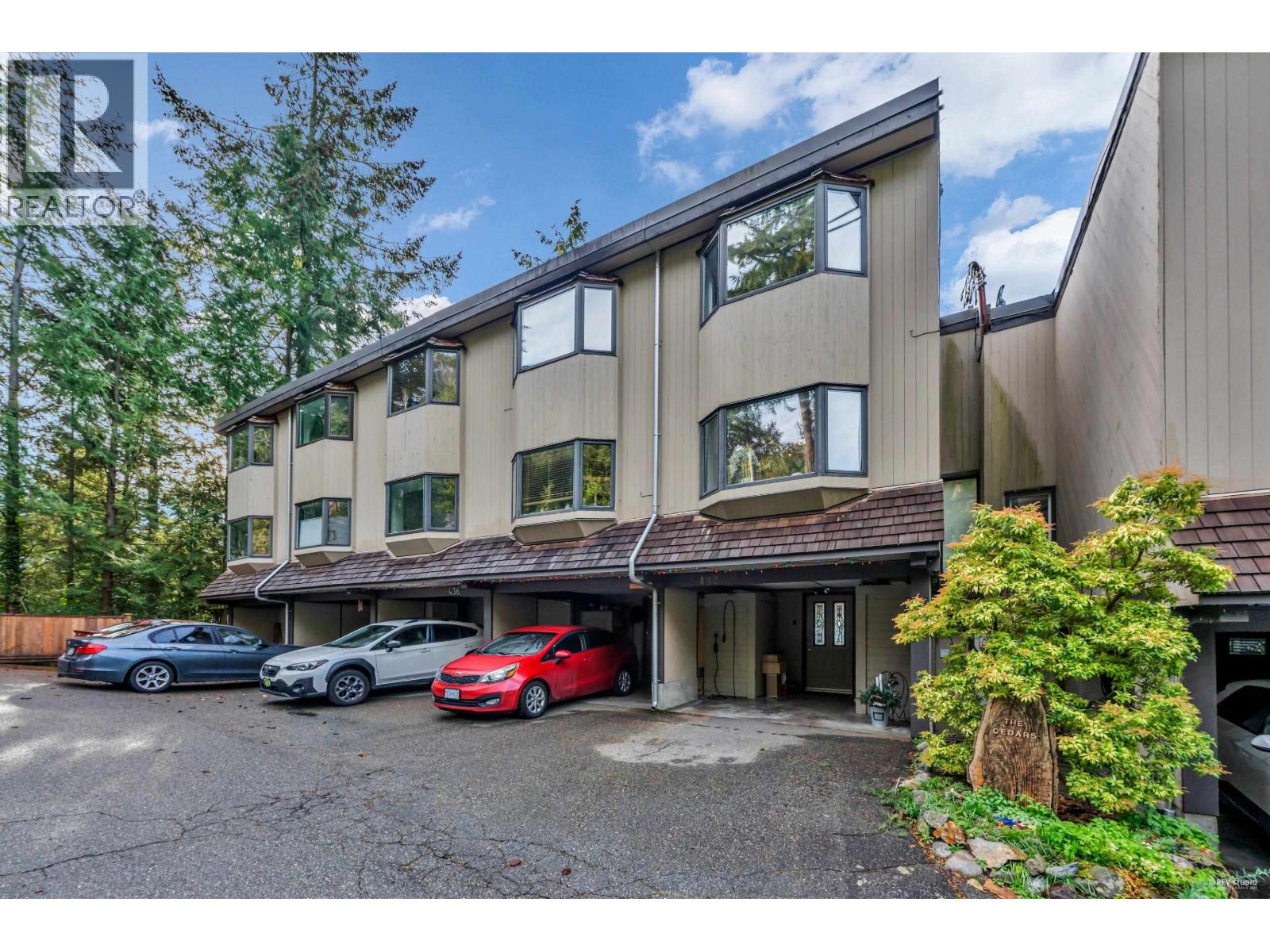 432 CROSSCREEK ROAD, Lions Bay