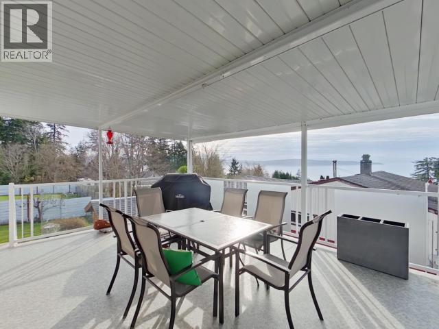 6974 TERRACE STREET, Powell River
