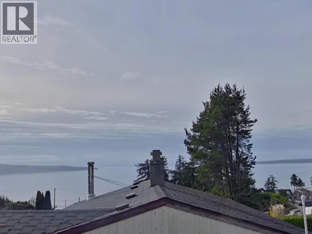6974 TERRACE STREET, Powell River
