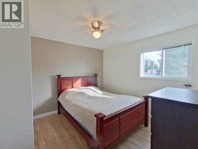 6974 TERRACE STREET, Powell River