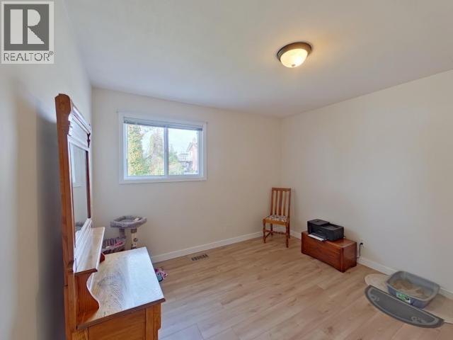 6974 TERRACE STREET, Powell River