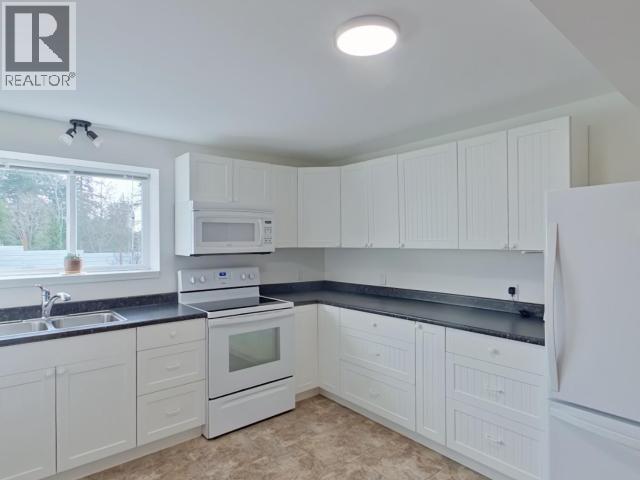 6974 TERRACE STREET, Powell River