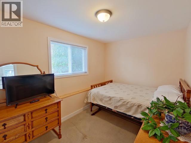 6974 TERRACE STREET, Powell River