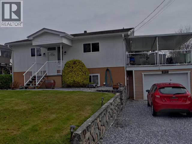 6974 TERRACE STREET, Powell River