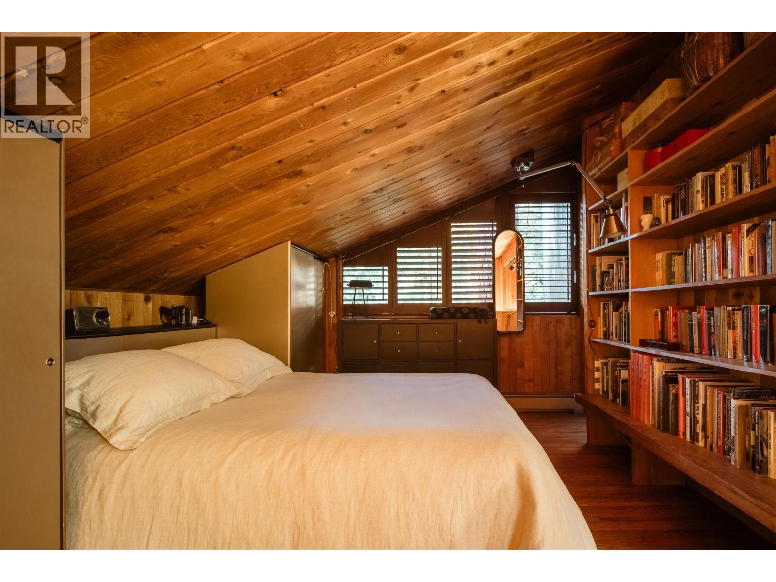 5757 TELEGRAPH TRAIL, West Vancouver