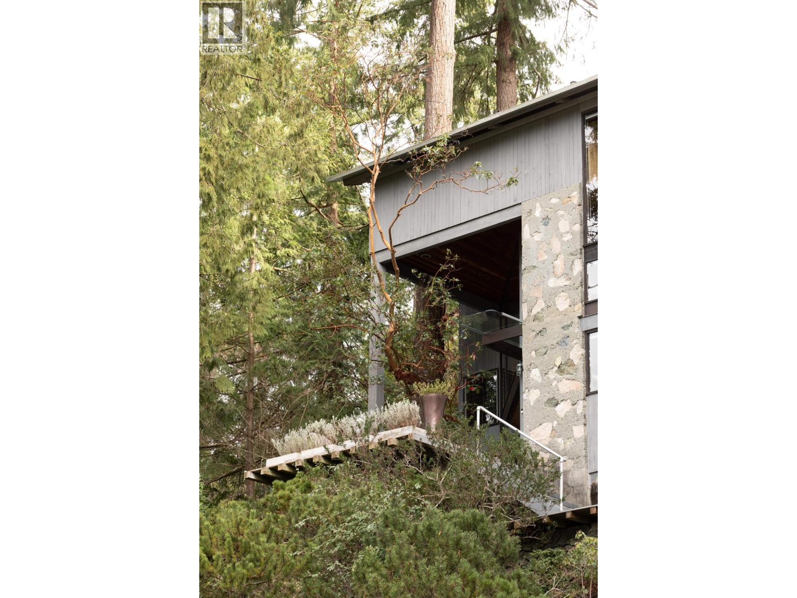 5757 TELEGRAPH TRAIL, West Vancouver