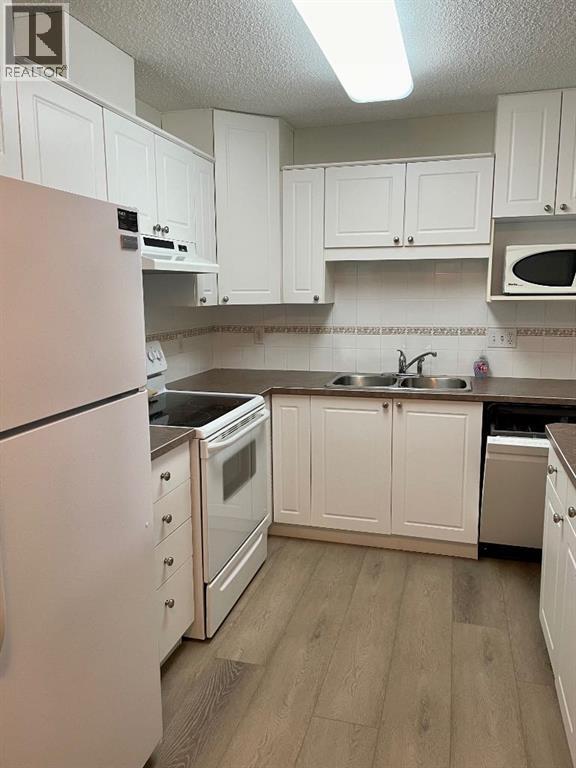 Single Family House for Sale in   Arbour Lake Road NW Arbour Lake Calgary 