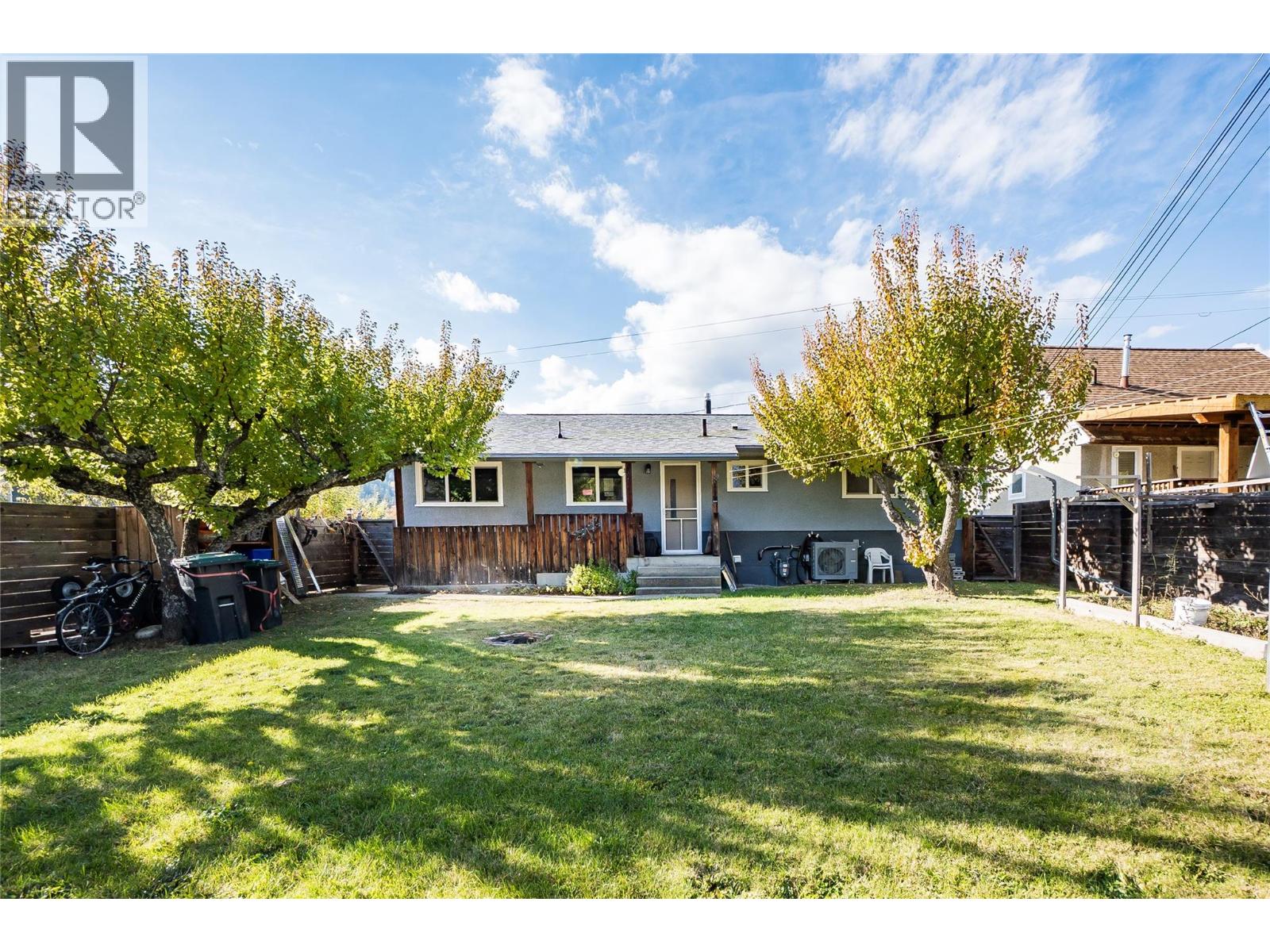 567 7th Avenue, Castlegar