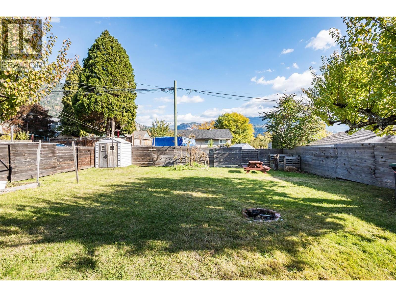 567 7th Avenue, Castlegar