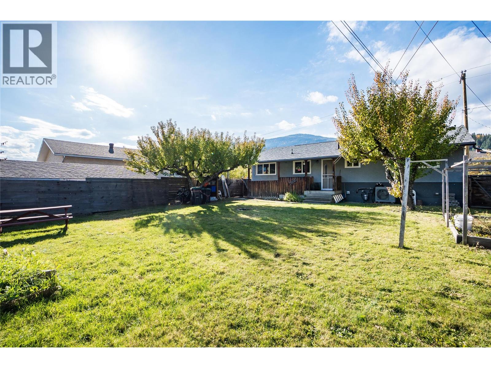 567 7th Avenue, Castlegar