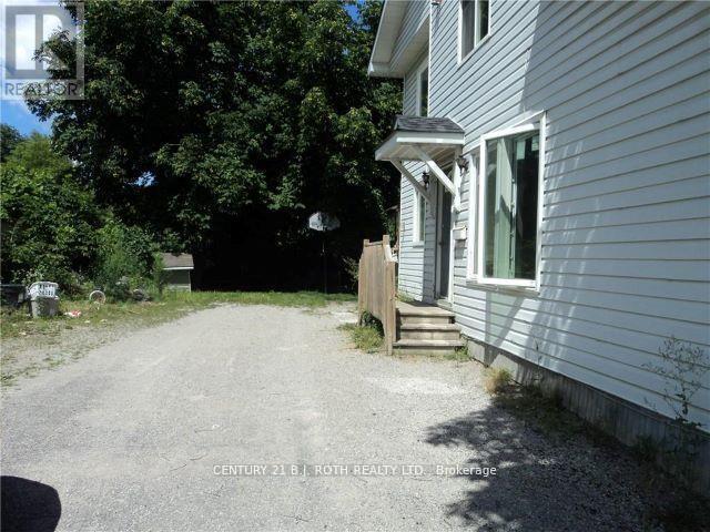 136 BARRIE ROAD - 4