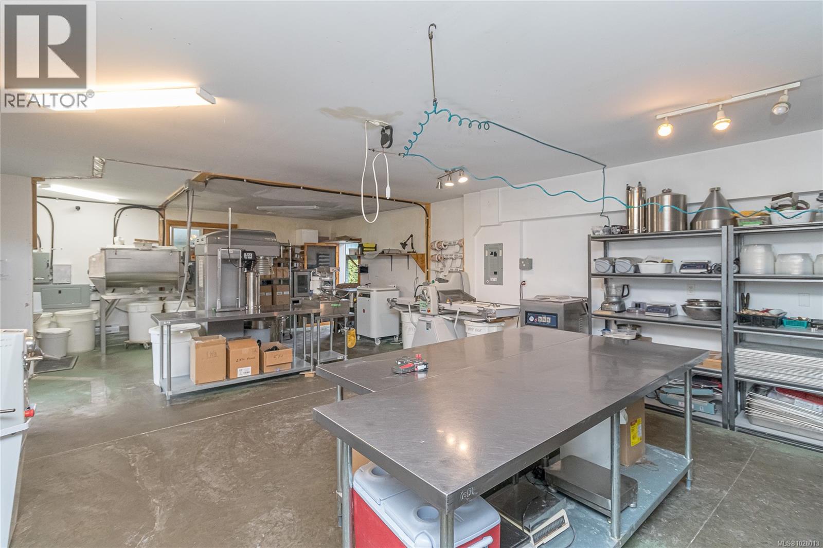 3030 DOGWOOD RD - 42