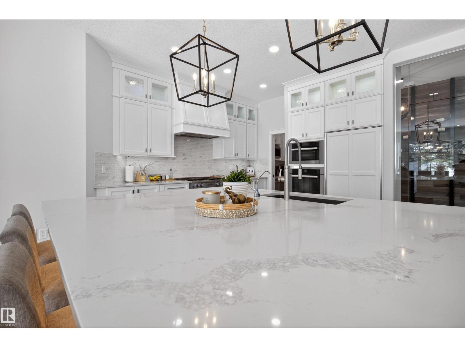 525 ESTATE DR, Sherwood Park