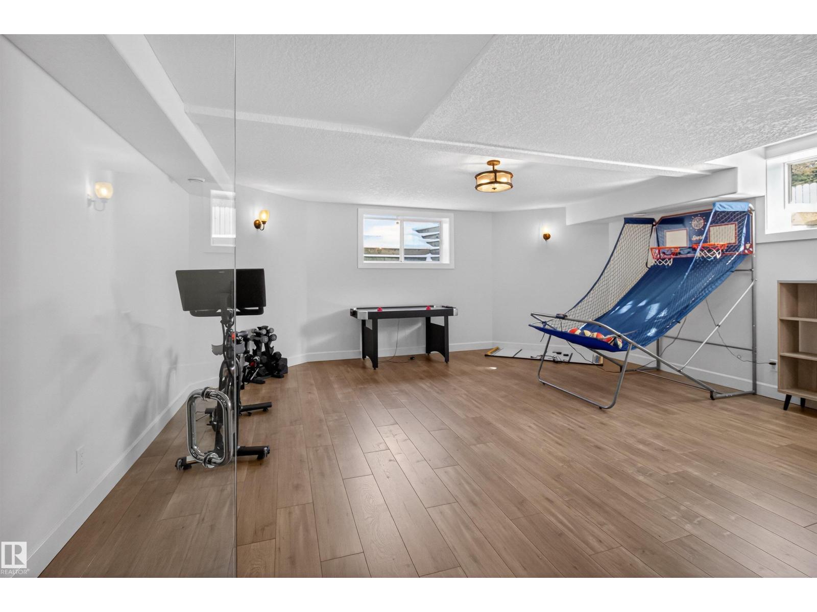 525 ESTATE DR, Sherwood Park