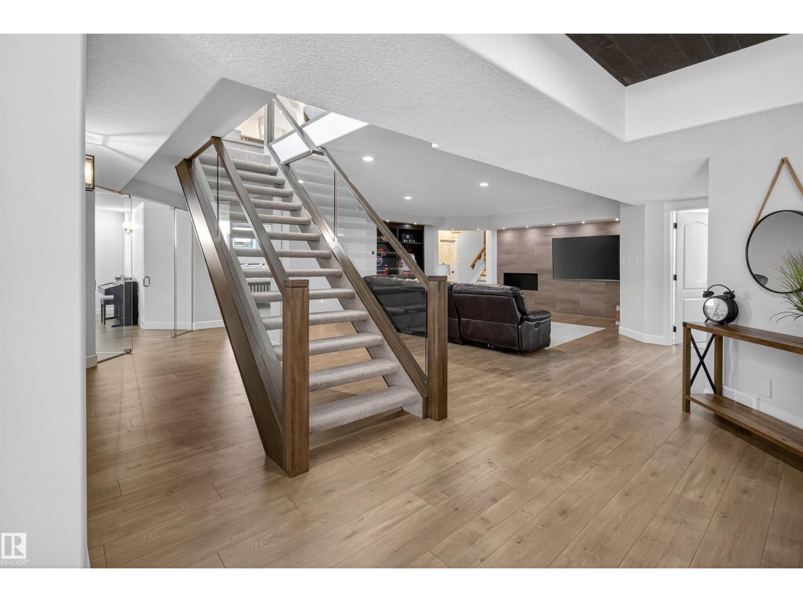 525 ESTATE DR, Sherwood Park