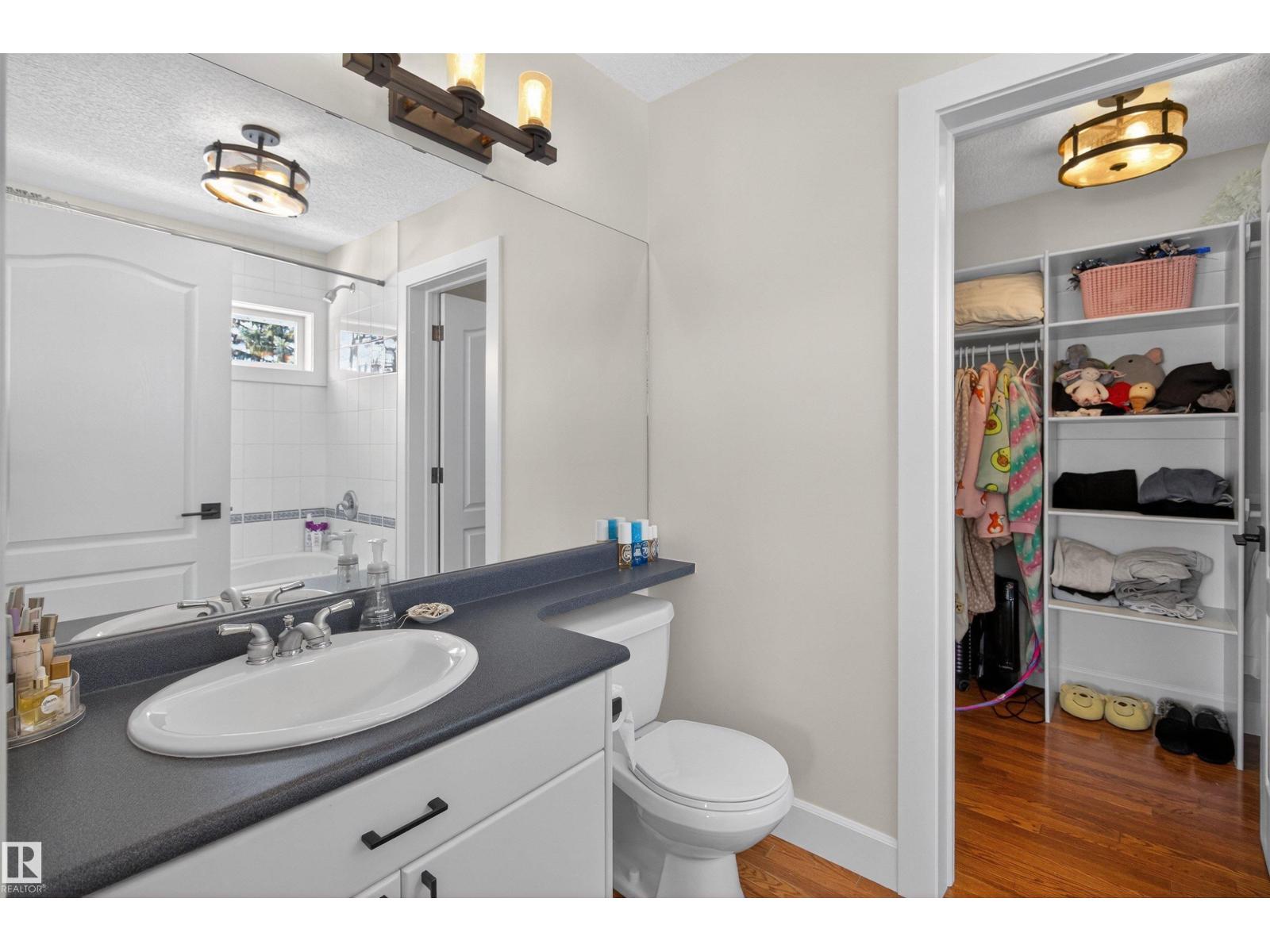 525 ESTATE DR, Sherwood Park