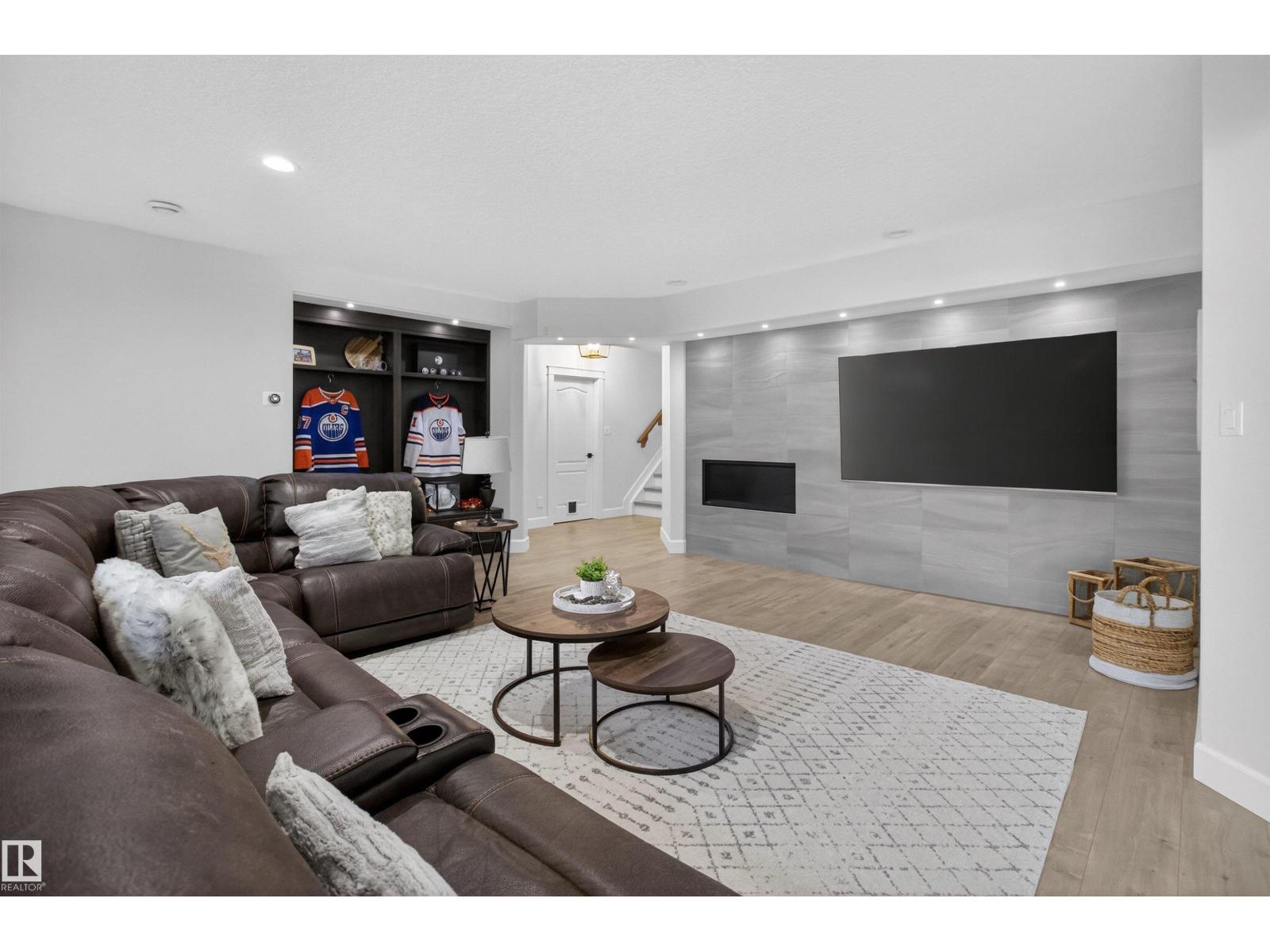 525 ESTATE DR, Sherwood Park