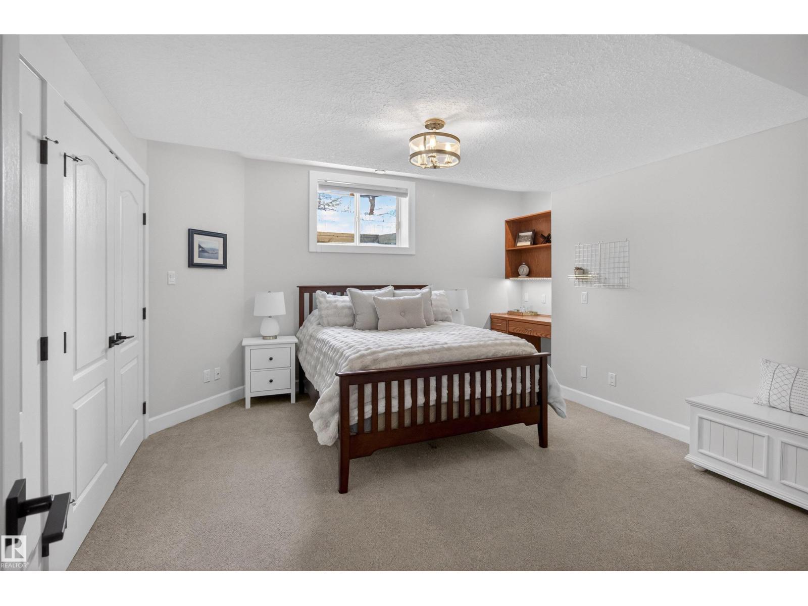 525 ESTATE DR, Sherwood Park