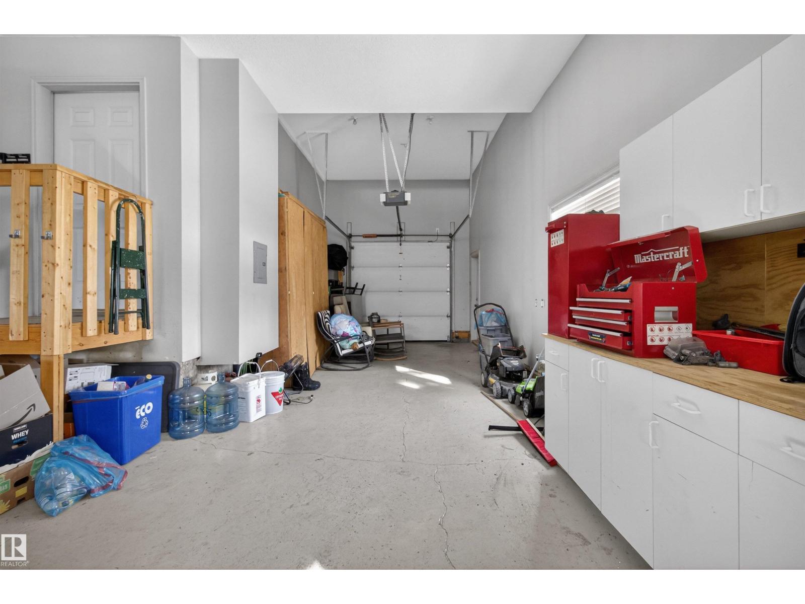 525 ESTATE DR, Sherwood Park