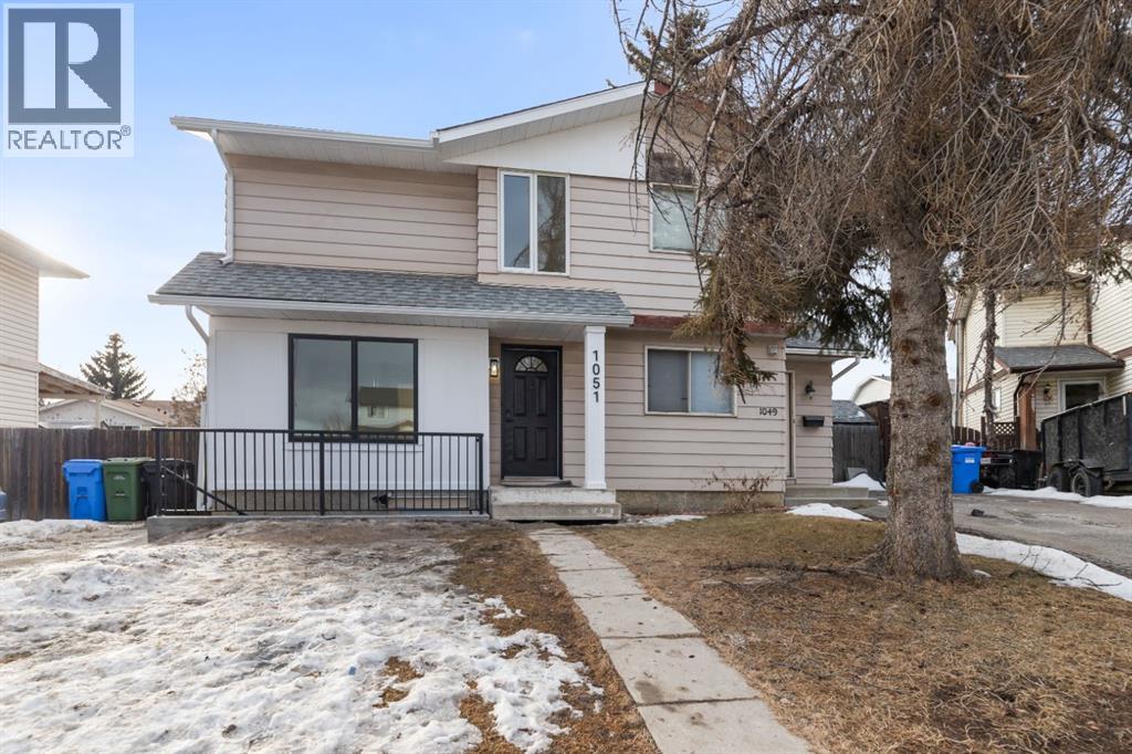 Single Family House for Sale in  Fonda Court SE Forest Heights Calgary 