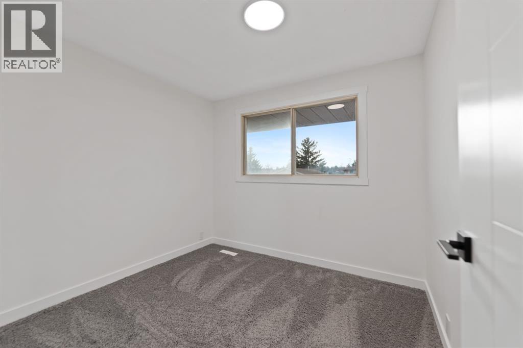 Single Family House for Sale in  Fonda Court SE Forest Heights Calgary 