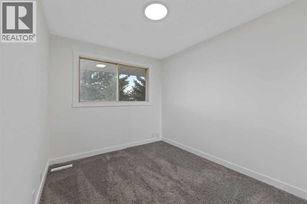 Single Family House for Sale in  Fonda Court SE Forest Heights Calgary 