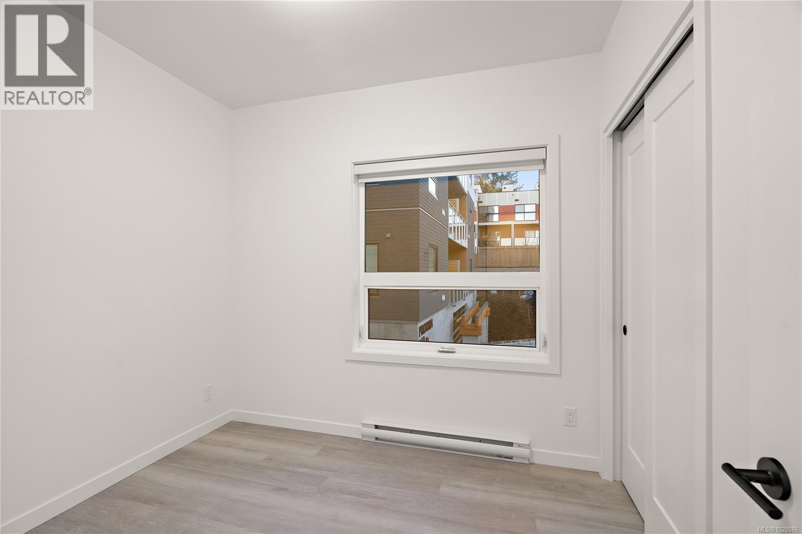 TH1 1102 Esquimalt Road, Esquimalt