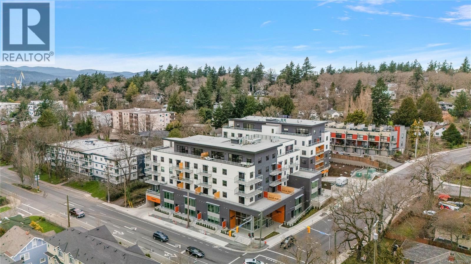 #TH1 1102 Esquimalt Rd - 23