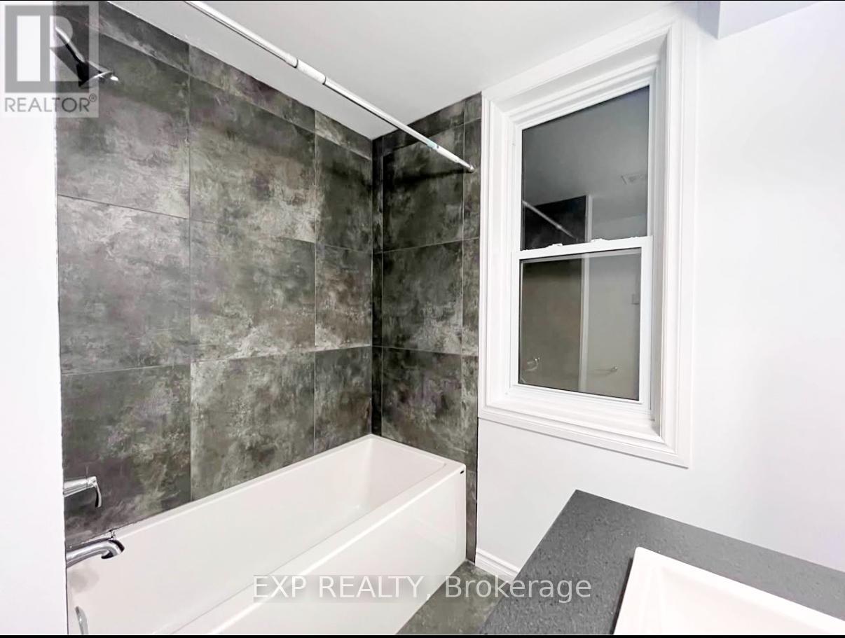 122-124 COBOURG STREET - 9
