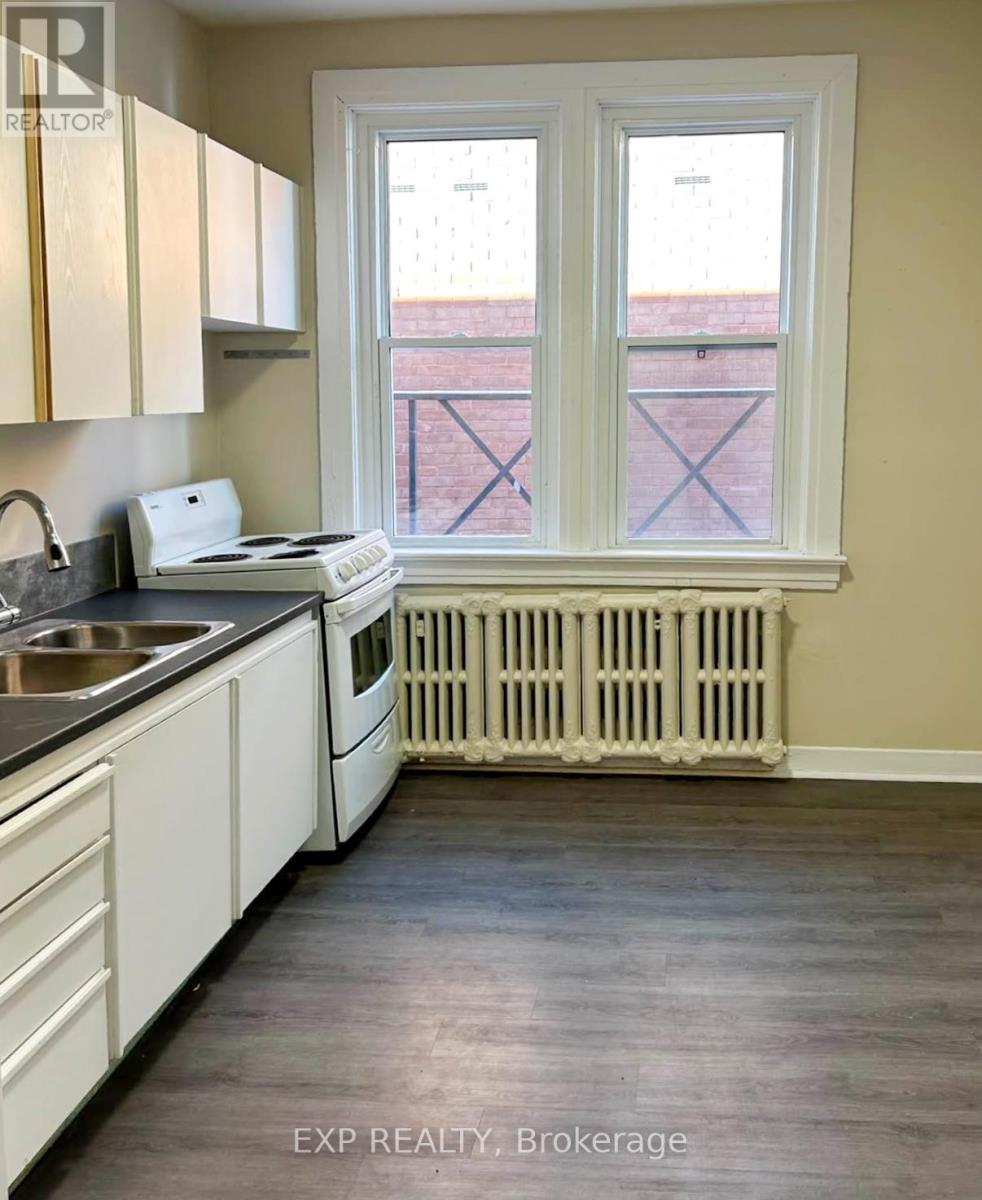 122-124 COBOURG STREET - 21