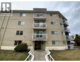 203 803 Fairview Road, Penticton