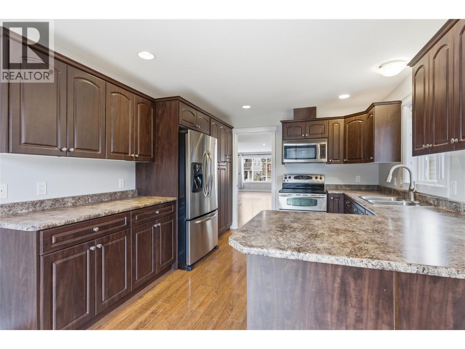 1808 PRIMROSE Crescent, Kamloops