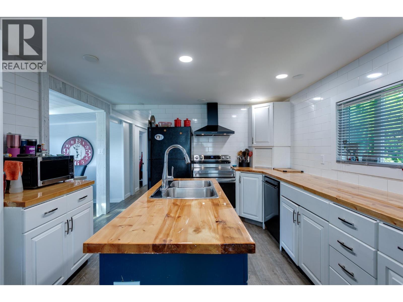 12022 Pretty Road Unit# 6, Lake Country