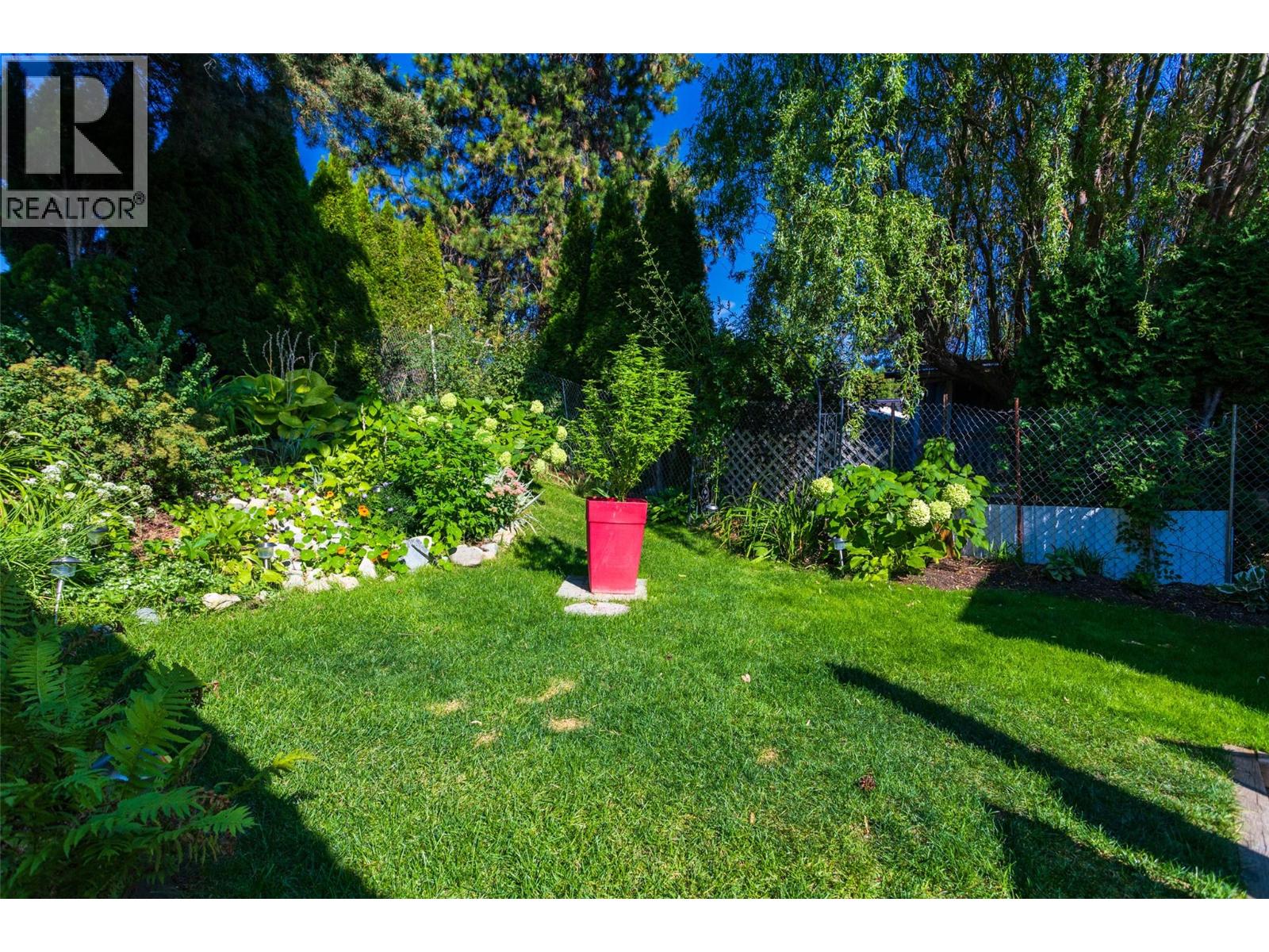 12022 Pretty Road Unit# 6, Lake Country