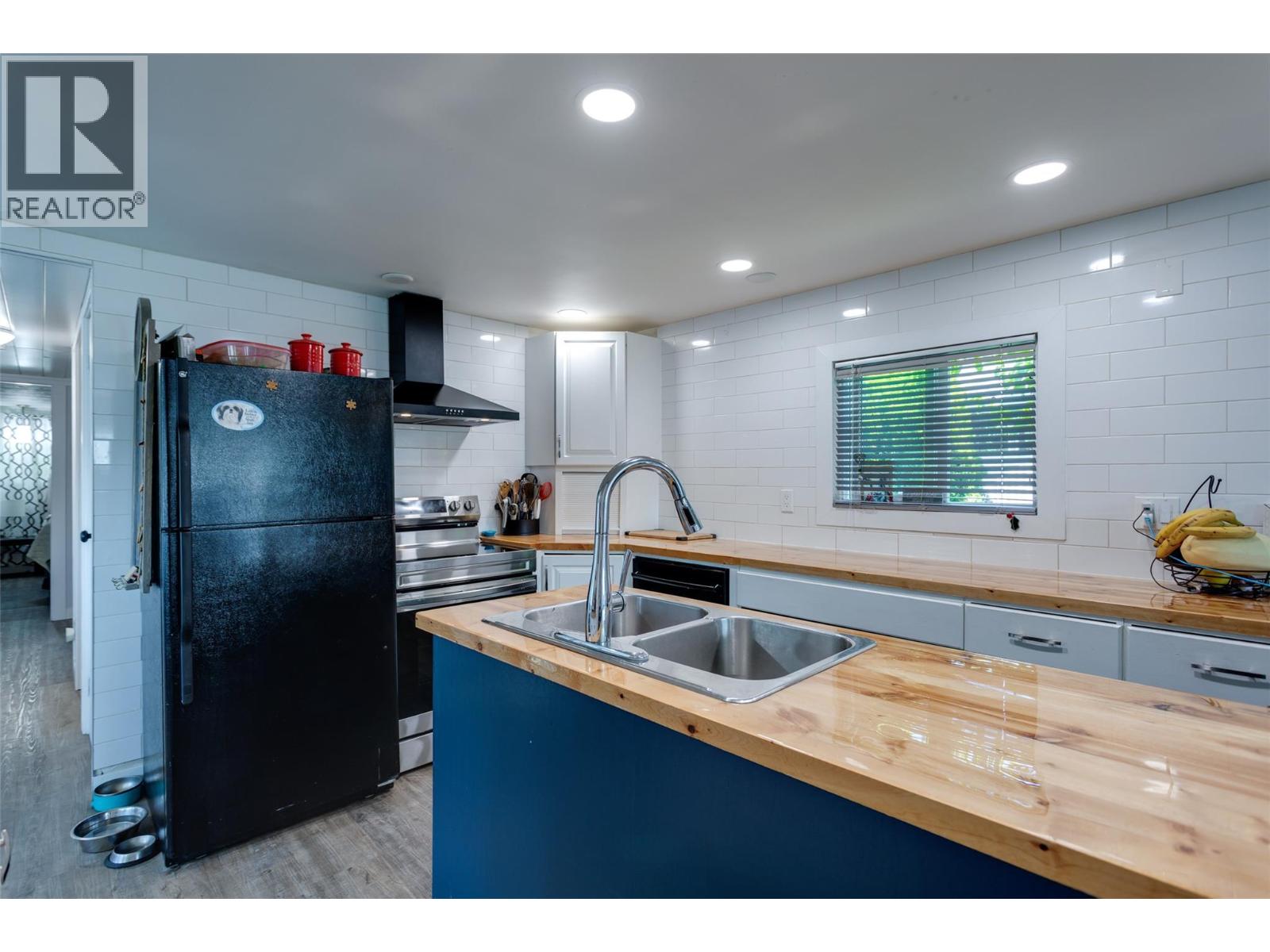 12022 Pretty Road Unit# 6, Lake Country