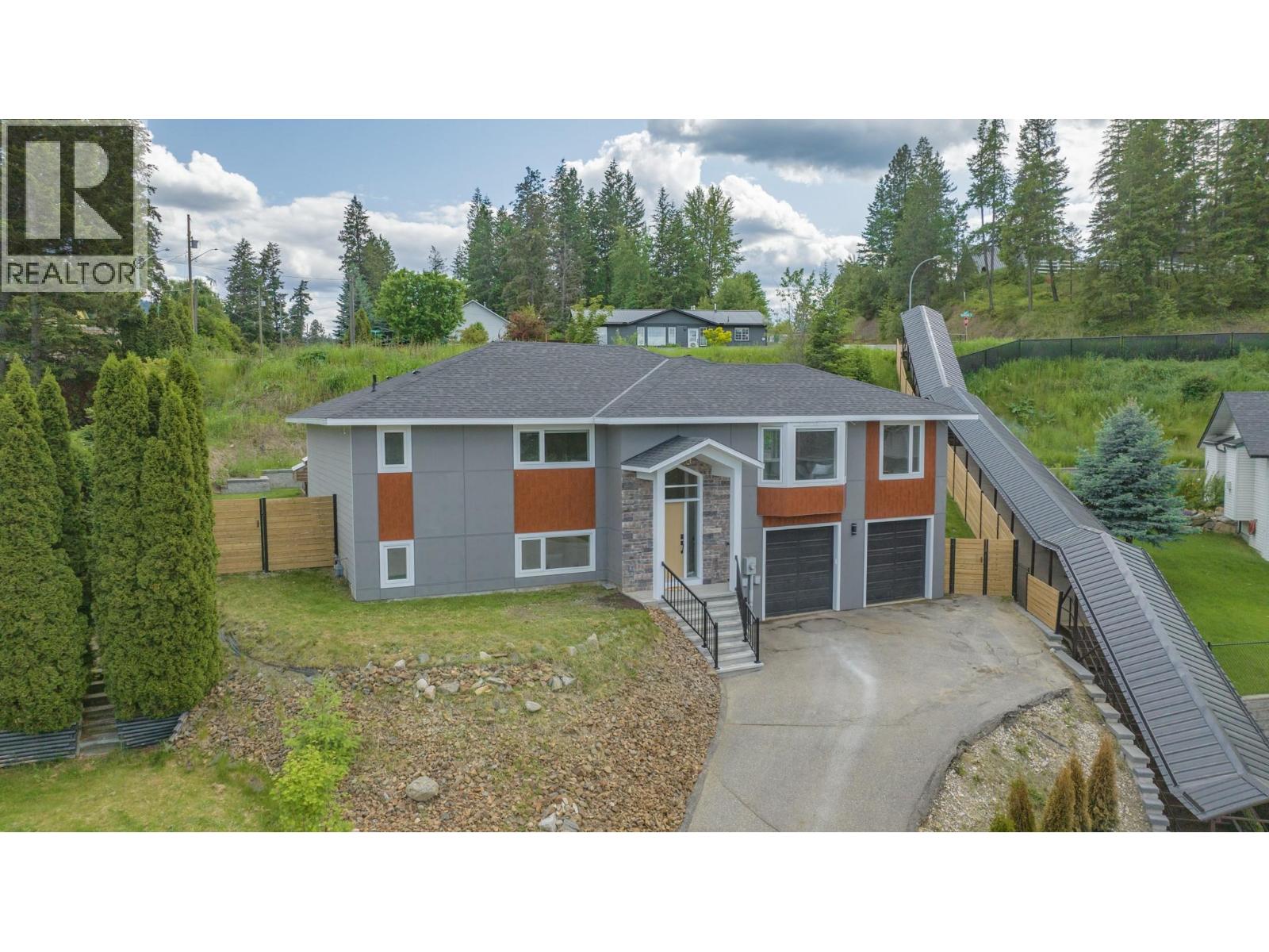 2224 Linea Crescent, Lumby