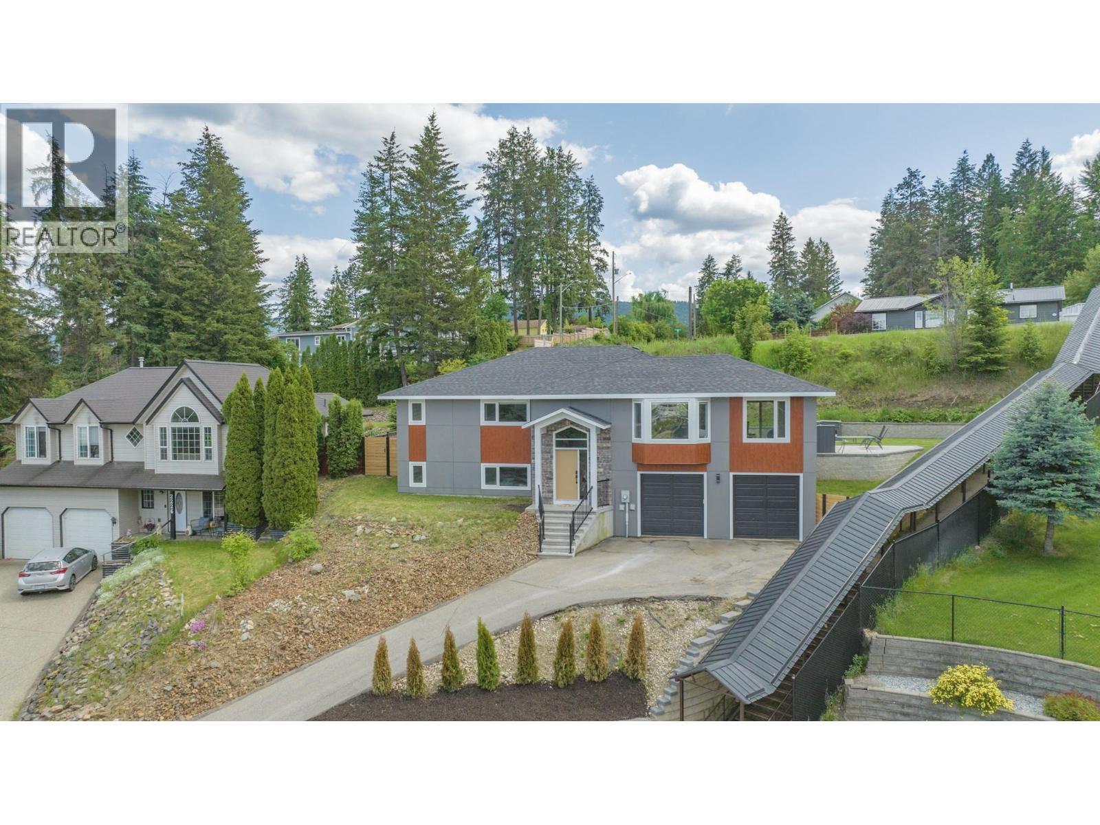 2224 Linea Crescent, Lumby