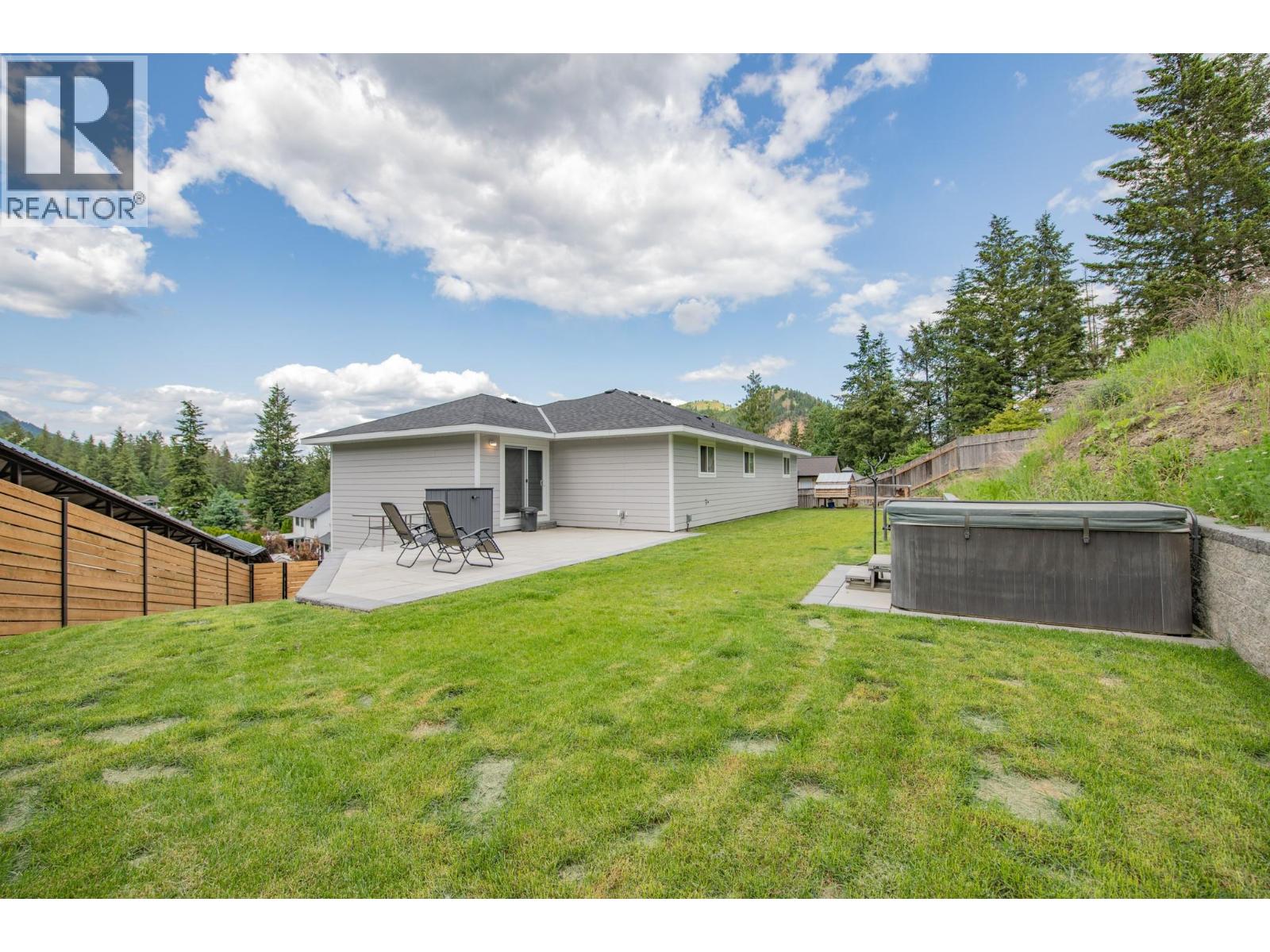2224 Linea Crescent, Lumby