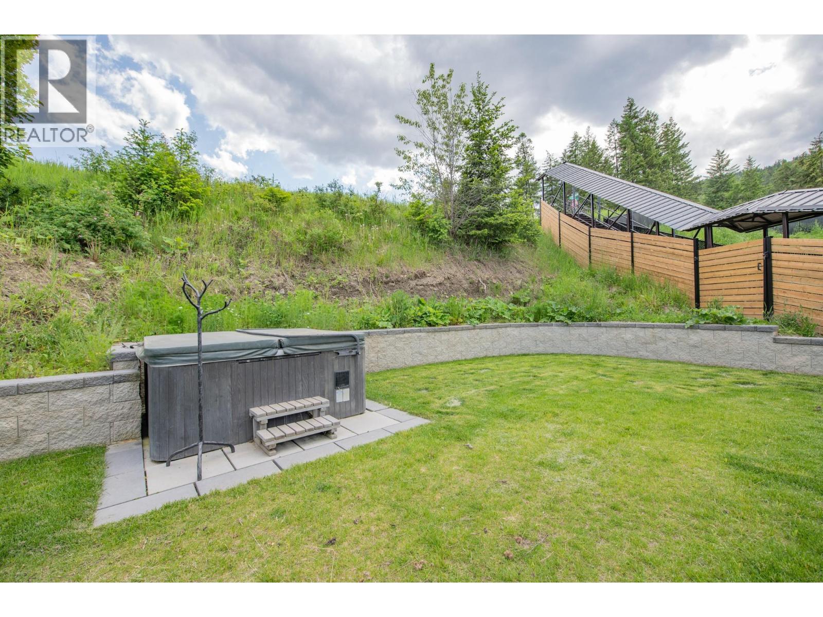 2224 Linea Crescent, Lumby