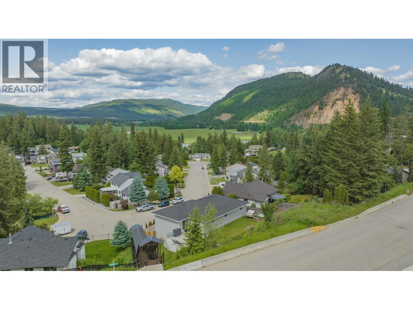 2224 Linea Crescent, Lumby