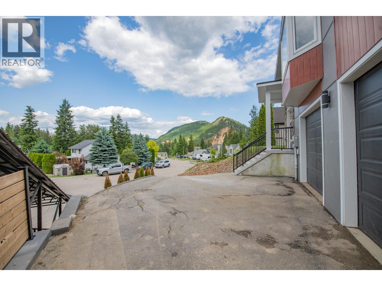 2224 Linea Crescent, Lumby