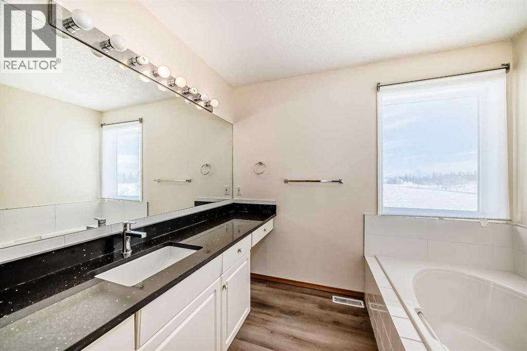 Single Family House for Sale in  Citadel Crest Circle NW Citadel Calgary 