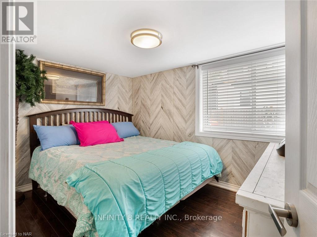 257 RIDGE ROAD S - 13